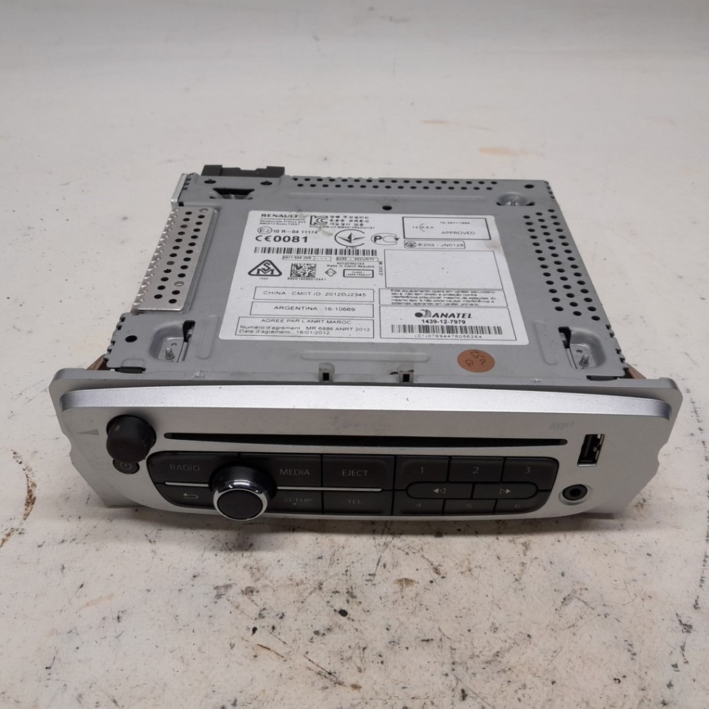 Radio RENAULT MEGANE III Hatchback (BZ0/1_, B3_) 1.2 TCe (BZ2B 