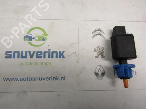 Used Switch Switch RENAULT MEGANE III Grandtour (KZ0/1) 1.5 dCi (KZ09, KZ0D, KZ1G, KZ29, KZ14, KZ1W, KZ10, KZ1F,... (110 hp) 40561524 40561524