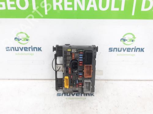 Zekeringkast PEUGEOT 308 CC (4B_) 1.6 16V (120 hp) 25828902
