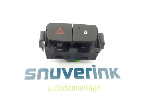 warning-switch-opel-vivaro-b-van-x82-16-cdti-05-93452316-2014-2015-2016-2017-2018-2019-2020-22395403 main image