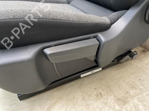 Left front seat CITROËN C3 III (SX) 1.2 VTi 82 | BP34564210C15 - Image 4