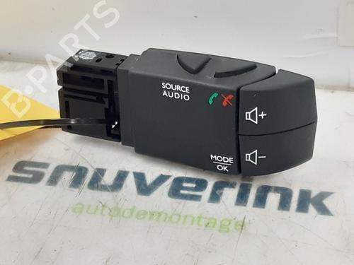 Stuurwielbediening RENAULT CLIO IV (BH_) 0.9 TCe 90 (BHNF, BHMA, BHMH, BHJK, BHJR) (90 hp) 13945859