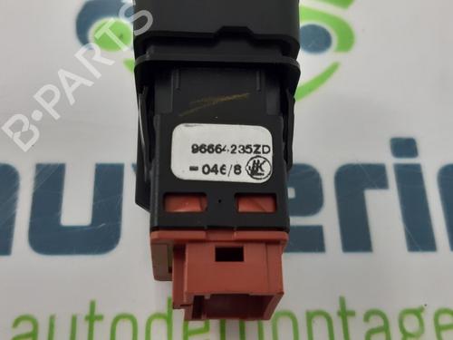 Switch CITROËN C4 II (NC_) 1.2 THP 130 (NCHNYM, NCHNYT) | BP23122870I30 