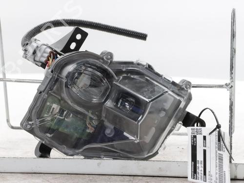 Used Left front fog light Left front fog light LEXUS UX (_AA1_, _AH1_, _MA1_) 300h (MZAH11) (199 hp) 39750340 39750340