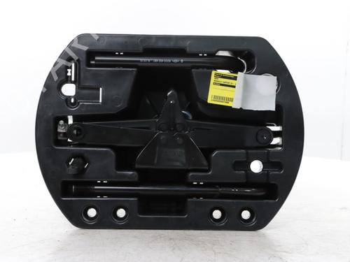 Used Jack Kit Jack Kit RENAULT CAPTUR I (J5_, H5_) 1.2 TCe 120 (118 hp) 33846266 33846266
