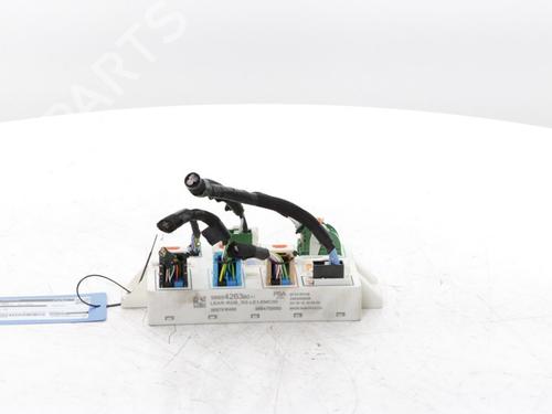 Used Fuse box Fuse box PEUGEOT 3008 III (KA_, KB_, KC_) Hybrid 136 (KAHPYE) (136 hp) 33696548 33696548