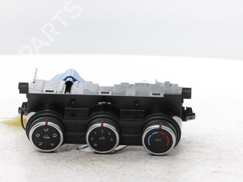 Used Climate control Climate control 38347488 38347488