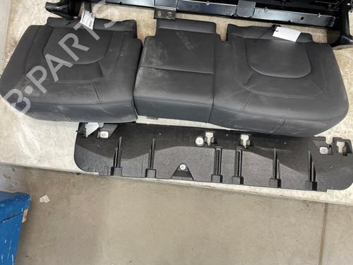 Sæde Bagtil LAND ROVER DEFENDER Station Wagon (L663) P300e Hybrid 4x4 | BP39507892C17 - Image 4