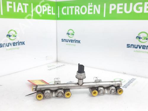 Used Injection rail Injection rail 16409368 16409368