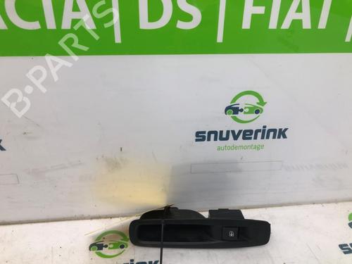 Kombi Kontakt / Stilkkontakt Kombi Kontakt / Stilkkontakt 18748288 18748288