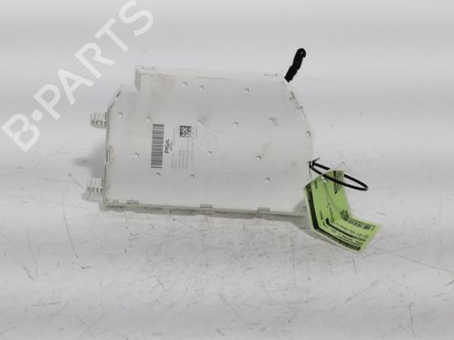 Used Fuse box Fuse box 27287857 27287857