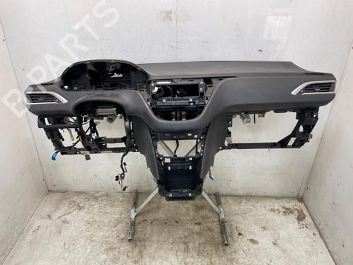 Used Dashboard Dashboard PEUGEOT 2008 I (CU_) 1.2 VTi (82 hp) 34567393 34567393