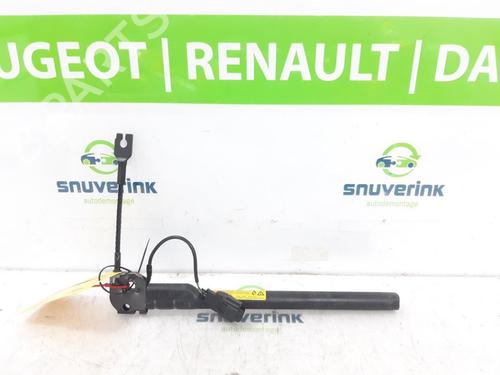 Used Seat buckle RENAULT CLIO III (BR0/1, CR0/1) 1.2 16V (BR02, BR0J, BR11, CR02, CR0J, CR11) (75 hp) 13195386