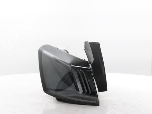 Used Left taillight PEUGEOT 3008 II SUV (MC_, MR_, MJ_, M4_) 1.5 BlueHDi 130 (131 hp) 31960069