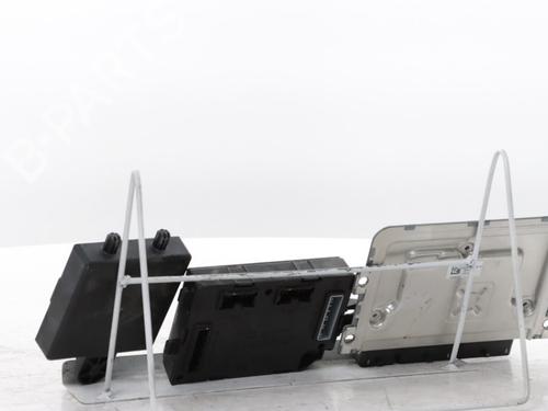 Computer motormanagement RENAULT TWINGO III (BCM_, BCA_) Z.E: (BCA1) | BP31050006M57