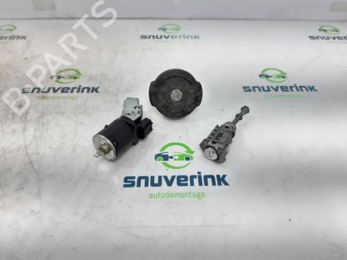 Used Ignition barrel PEUGEOT 308 II (LB_, LP_, LW_, LH_, L3_) 1.2 VTi 72 (82 hp) 13324970