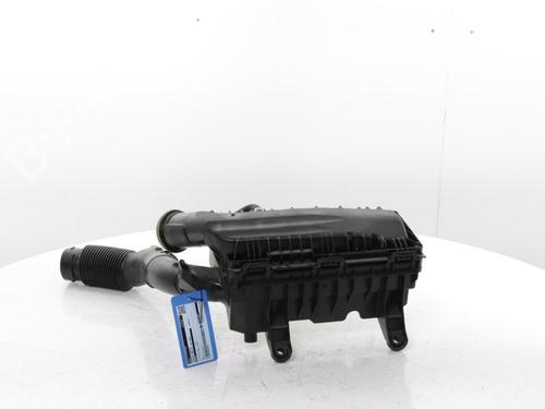 Used Air filter box Air filter box PEUGEOT 3008 III (KA_, KB_, KC_) Hybrid 136 (KAHPYE) (136 hp) 33696557 33696557