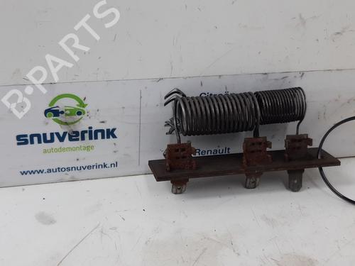 Used Heater resistor RENAULT TRAFIC Van (T_, P_, V_) 2.1 D (58 hp) 13323627