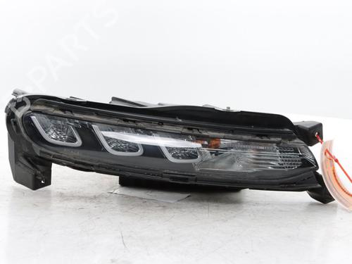right-daytime-light-citroen-c3-aircross-ii-2r_-2c_-2017-36090292 main image