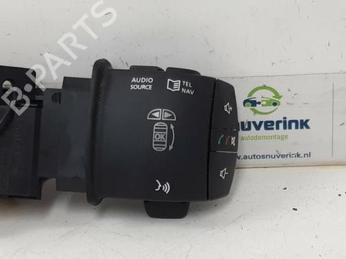 steering-wheel-controls-renault-megane-iii-hatchback-bz01_-b3_-2008-40568820 main image