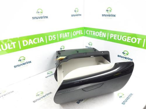 Used Glove box Glove box 15795641 15795641