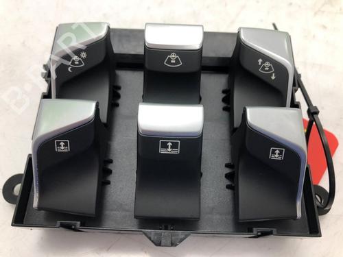 Switch CITROËN DS5 2.0 HDi 200 Hybrid4 All-wheel Drive | BP30185407I30 