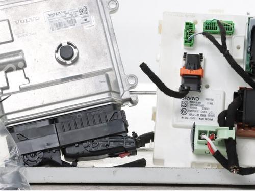 engine-control-unit-ecu-volvo-ex30-416-2023-38110672 main image