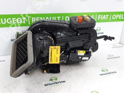 Used Heater matrix box RENAULT TWINGO III (BCM_, BCA_) Z.E: (BCA1) (82 hp) 11047438