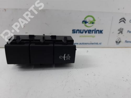 Used Switch Switch PEUGEOT 2008 I (CU_) 1.6 VTi (120 hp) 11199189 11199189