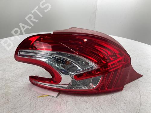 Farolim esquerdo Farolim esquerdo PEUGEOT 208 I (CA_, CC_) 1.2 VTI 82 (82 hp) 33813894 33813894