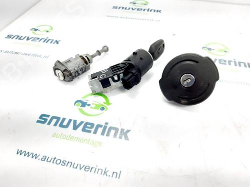 Used Ignition barrel PEUGEOT 308 SW II (LC_, LJ_, LR_, LX_, L4_) 1.6 BlueHDi 120 (120 hp) 13324680