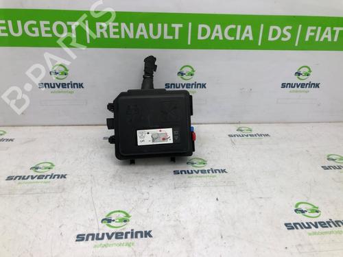 Used Fuse box Fuse box 19103416 19103416