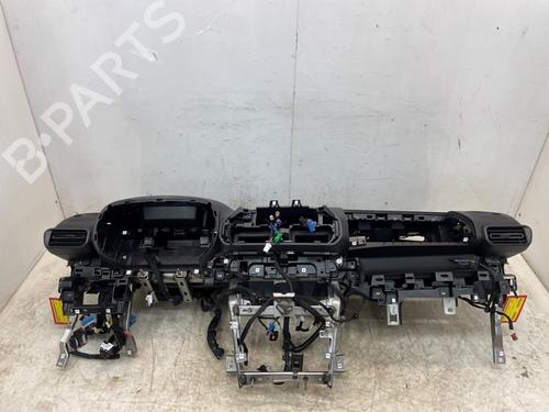 Used Dashboard CITROËN BERLINGO Box Body/MPV (K9) PureTech 110 (110 hp) 31050249