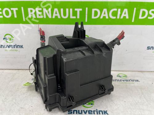 Used Fuse box OPEL VIVARO B Van (X82) 1.6 CDTI (05) (125 hp) 26665483