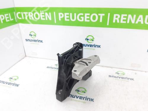 Used Engine mount Engine mount 18161156 18161156