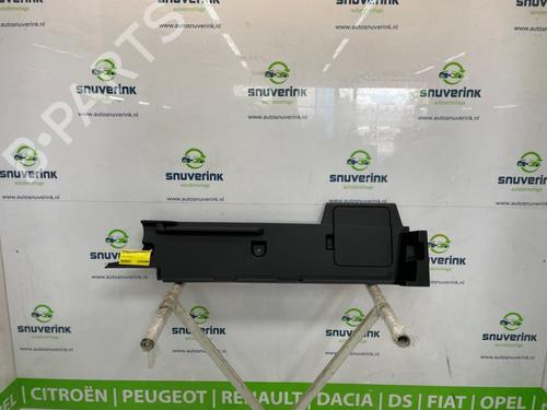 boot-lining-renault-arkana-i-lcm_-ldn_-2019-26665407 main image