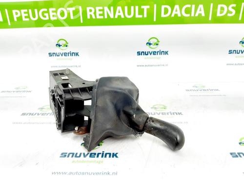 Used Shift knob RENAULT KANGOO Express (FW0/1_) 1.5 dCi 90 (FW0G, FW05, FW08, FW11) (90 hp) 10804504