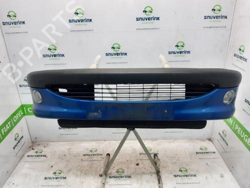Used Front bumper PEUGEOT 206 CC (2D) 1.6 16V (2DNFUF, 2DNFUR) (109 hp) 31960044