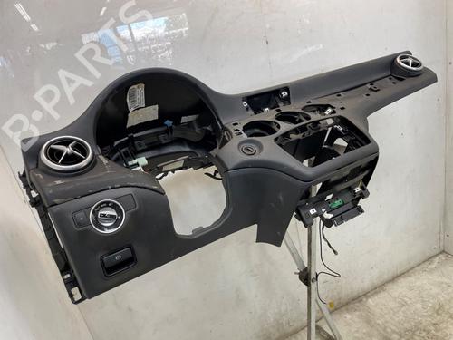 Dashboard MERCEDES-BENZ CLA Coupe (C117) CLA 200 (117.343) | BP39036349C46 - Image 3