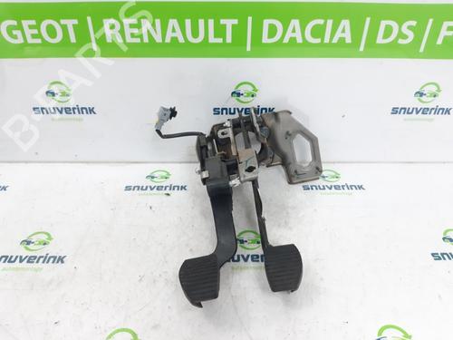 Used Clutch pedal CITROËN C4 CACTUS 1.2 VTi 82 (82 hp) 23122523