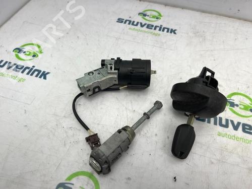 Used Electronic module Electronic module CITROËN C4 CACTUS 1.2 VTi 82 (82 hp) 40572692 40572692