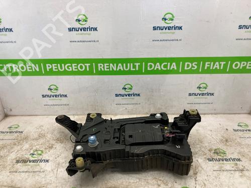 AdBlue-tank PEUGEOT 308 SW II (LC_, LJ_, LR_, LX_, L4_) 1.6 BlueHDi 120 (120 hp) 25980264