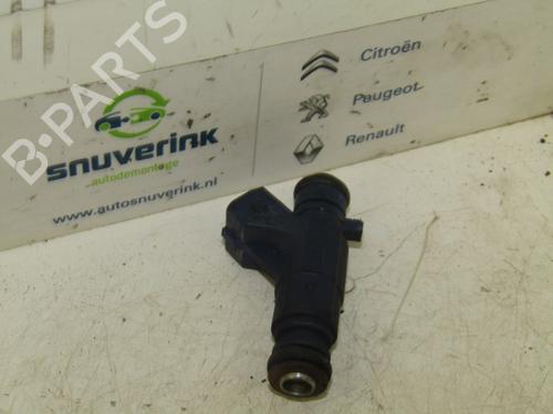 Used Injector CITROËN SAXO (S0, S1) 1.6 VTL, VTR (88 hp) 21111214
