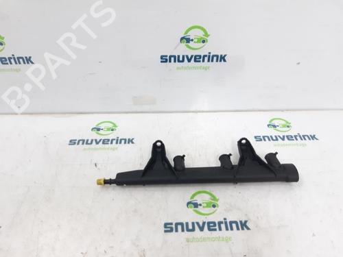 Used Injection rail Injection rail CITROËN C4 CACTUS 1.2 VTi 82 (82 hp) 40572652 40572652