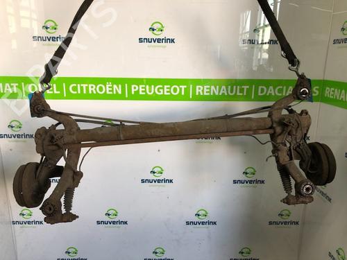 Used Rear axle PEUGEOT 206 Hatchback (2A/C) 1.4 i (75 hp) 16983819