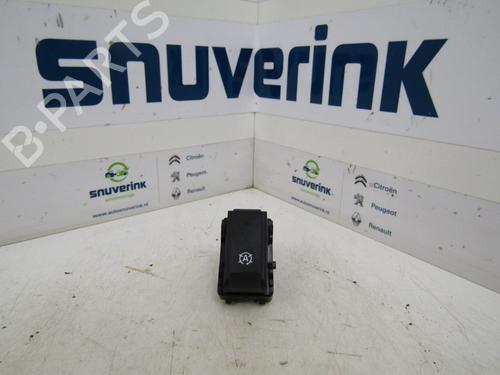Used Switch RENAULT MEGANE III Grandtour (KZ0/1) 1.5 dCi (KZ09, KZ0D, KZ1G, KZ29, KZ14, KZ1W, KZ10, KZ1F,... (110 hp) 10788658