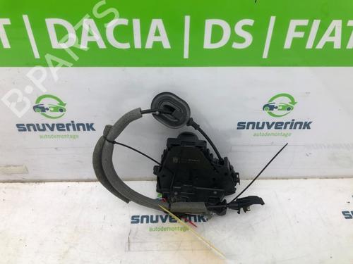 Vergrendeling rechts voor RENAULT CAPTUR II (HF_) TCe 130 (HFMF) (131 hp) 19102975