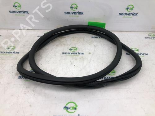 Used Rubber door seal OPEL CORSA F (P2JO) 1.2 (68) (75 hp) 18073809