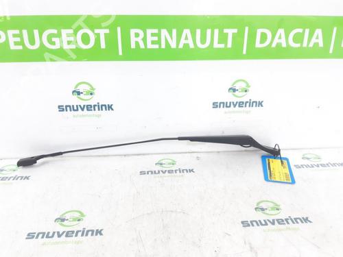 Used Front windshield wiper arm PEUGEOT 3008 I MPV (0U_) 1.6 THP (156 hp) 15795739