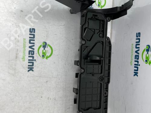 Used Valve cover Valve cover 13194608 13194608